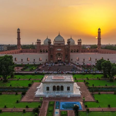 badshahi-mosque