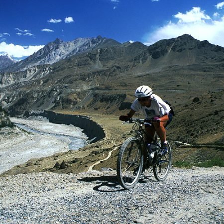 pakistan-gilgit-baltistan-mountain-biking-tours